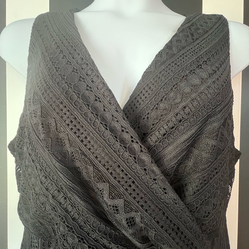 NWOT Torrid black lace mesh overlay midi dress w/ handkerchief hem; Sz 1; 14/16 - Picture 4 of 7
